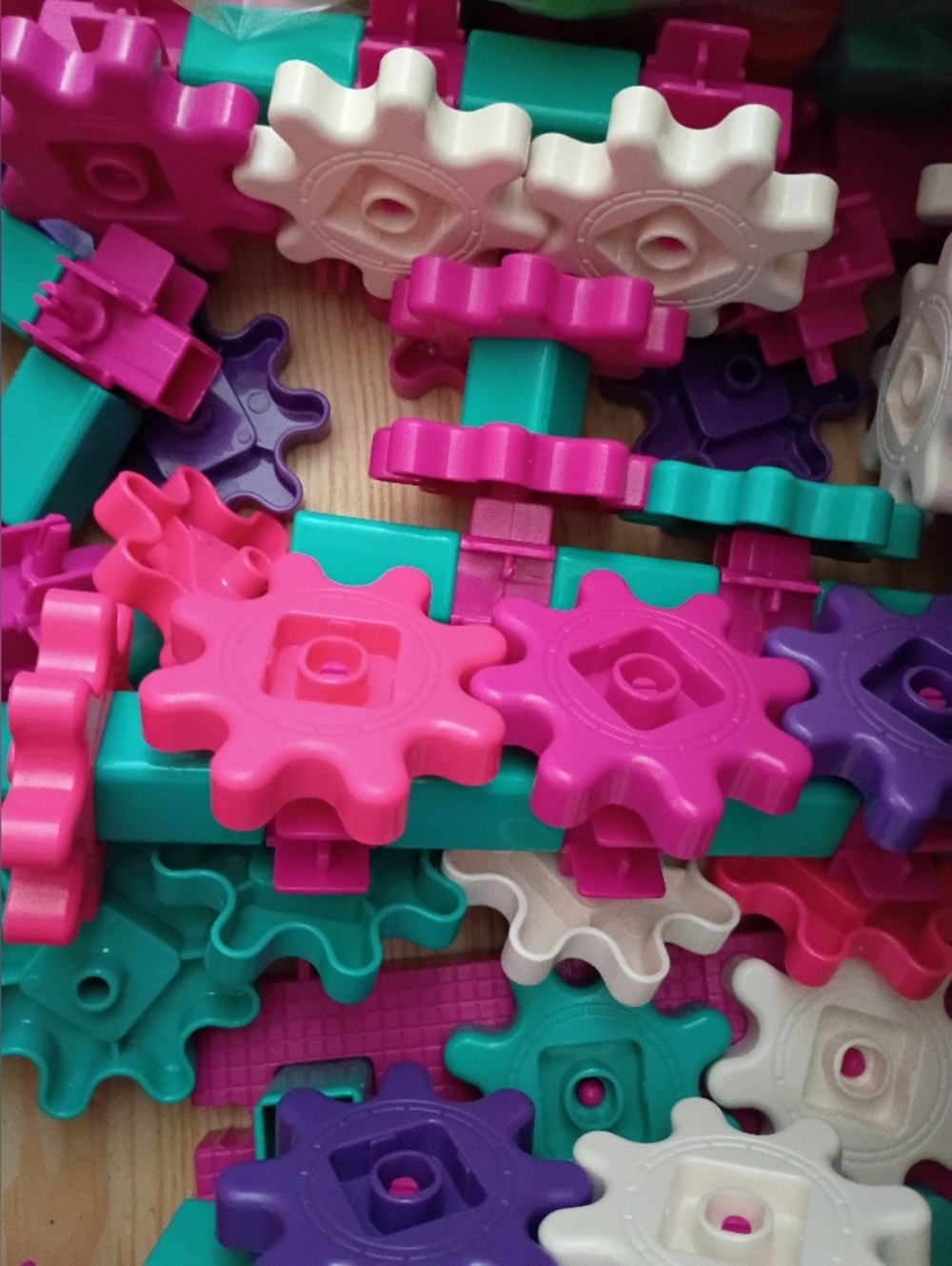 Colorful Gear Building Set for Kids - Pink, Teal, Purple & White